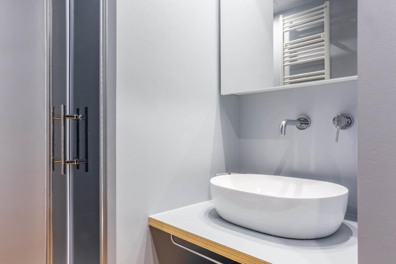 Easylife - Accogliente E Moderno Bilocale In Zona Navigli Lägenhet Milano Exteriör bild