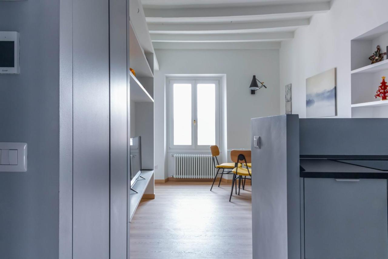 Easylife - Accogliente E Moderno Bilocale In Zona Navigli Lägenhet Milano Exteriör bild